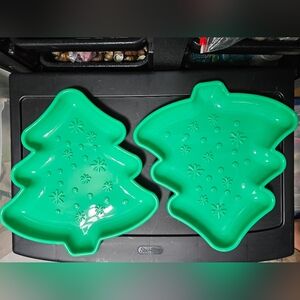 Set of 2 Holiday Time Tree Shape Tray Green Plate Christmas
